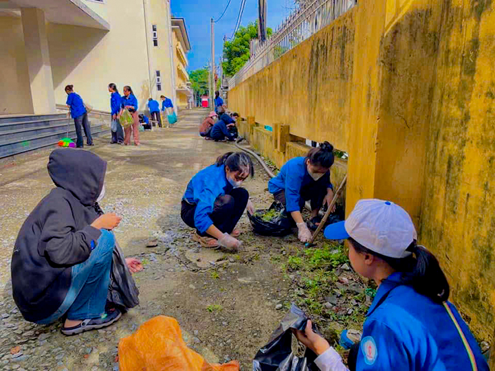 Tại Trường Đại học Sư phạm